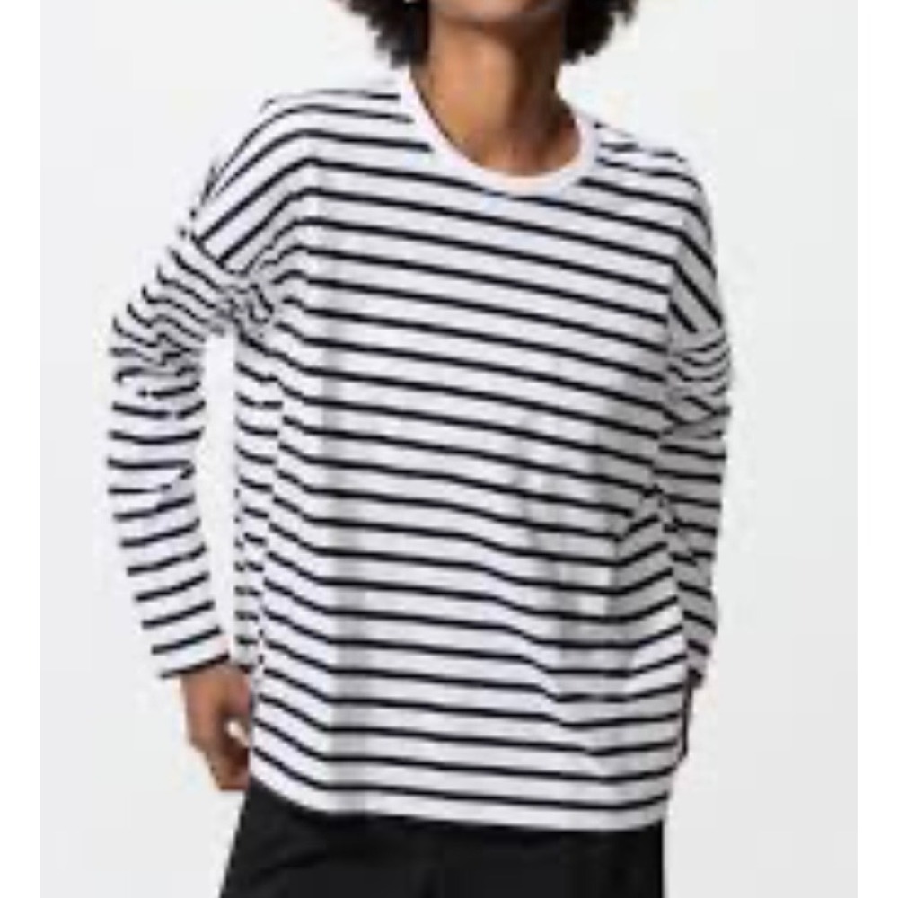 Uniqlo Striped Long Sleeve Shirt Small White Black Cotton Crew Neck oversized